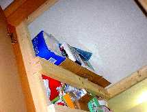 勾配天井の空間にピッタリはまる