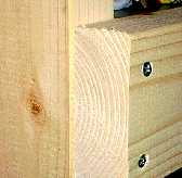 2X4材(コースレッドで固定します)