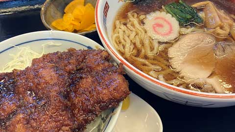 ラーメンとソースカツ丼
