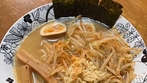 金子亭のインスタントラーメン